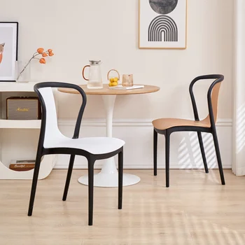 Обеденный стул с пластиковым акцентом Дизайнерские обеденные стулья для гостиной на открытом воздухе Офисная Эргономичная современная мебель Cadeira для дома