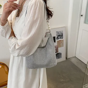 Женская мода INS Квадратная сумка со стразами Женская сумка-мессенджер Дизайнерские сумки через плечо с жемчужной цепочкой